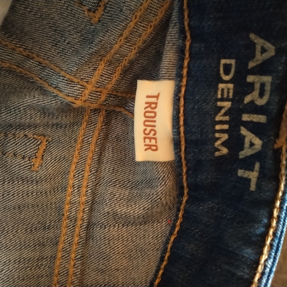 COPY - ARIAT JEANS - Picture 2 of 4